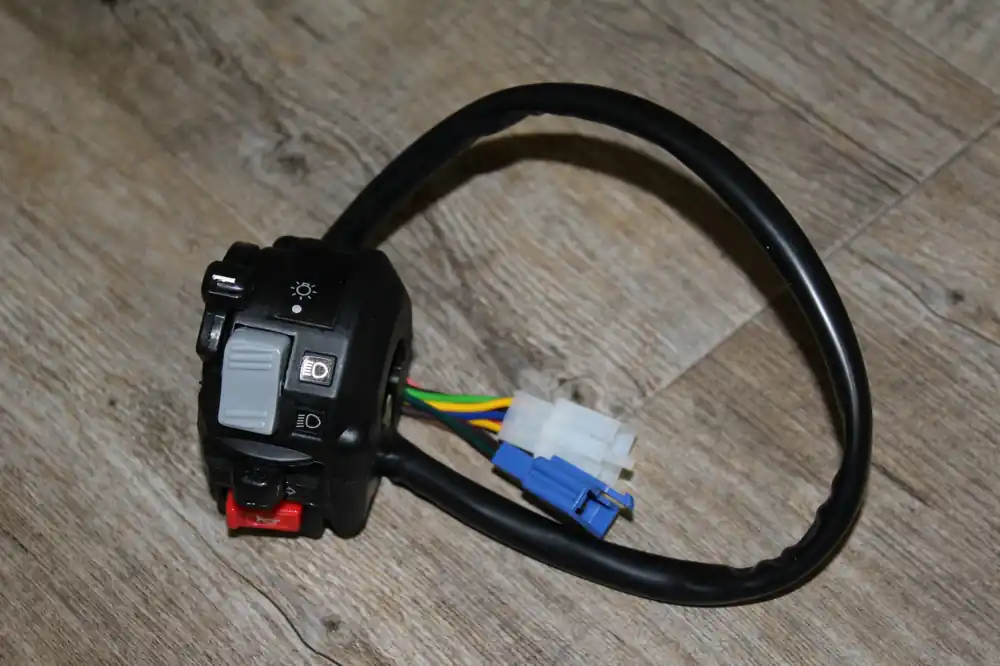 Yamaha DT 125 Lenkerschalter Lichtschalter Abverkauf